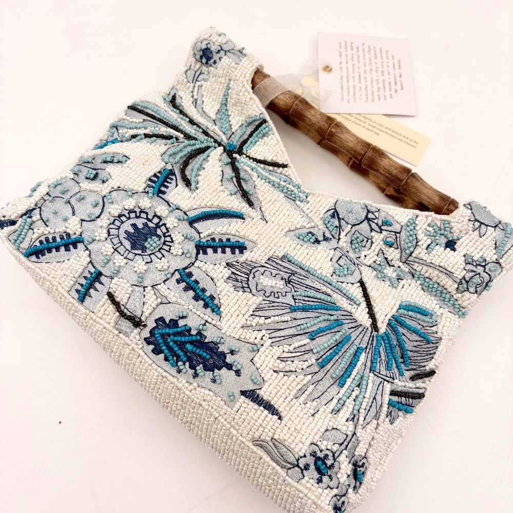 Artisan Hand Beaded Floral Bamboo Handle Bag Blue White Tropical Satchel NWT - Picture 3 of 7